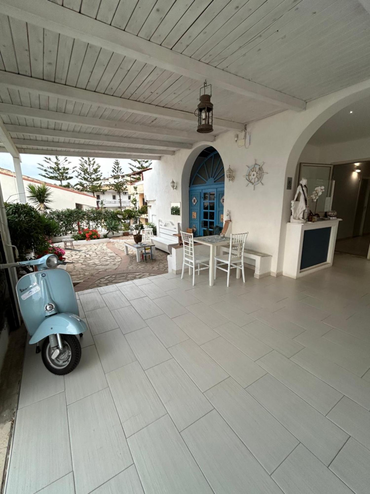 La Porta Del Mare Hotell Tropea Exteriör bild