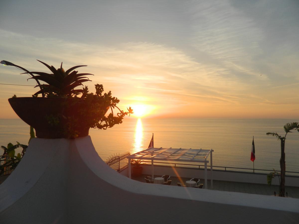 La Porta Del Mare Hotell Tropea Exteriör bild