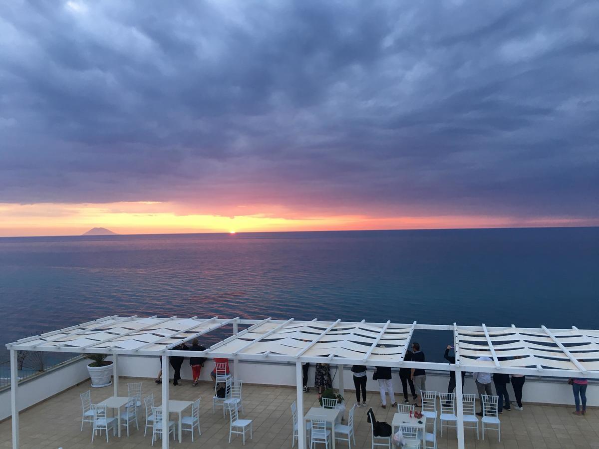 La Porta Del Mare Hotell Tropea Exteriör bild